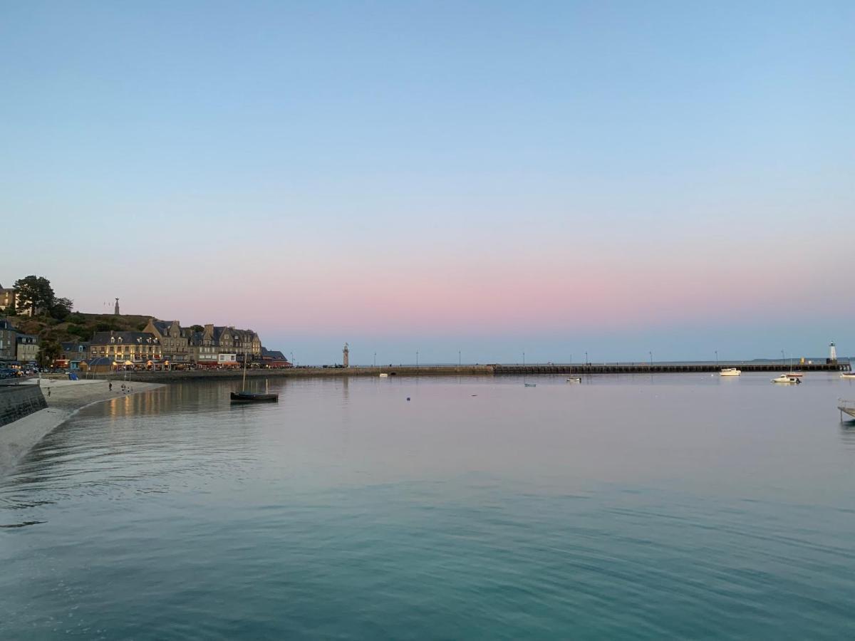 Vue Sur Mer Cancale Exterior foto